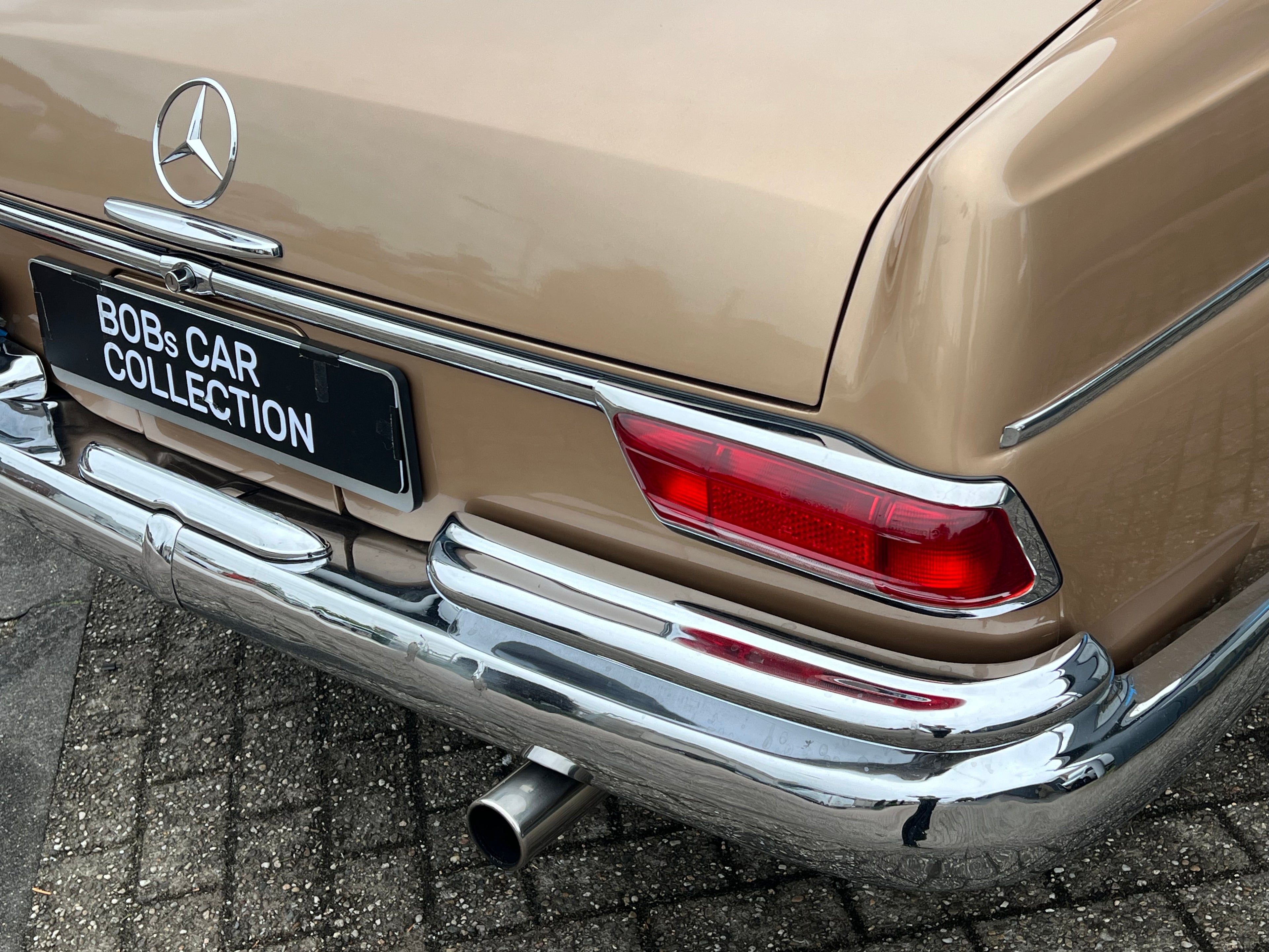 VERKOCHT MERCEDES 220SE