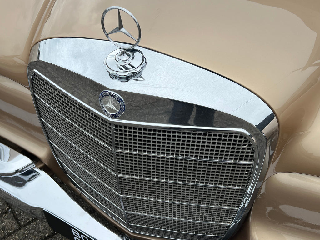 VERKOCHT MERCEDES 220SE