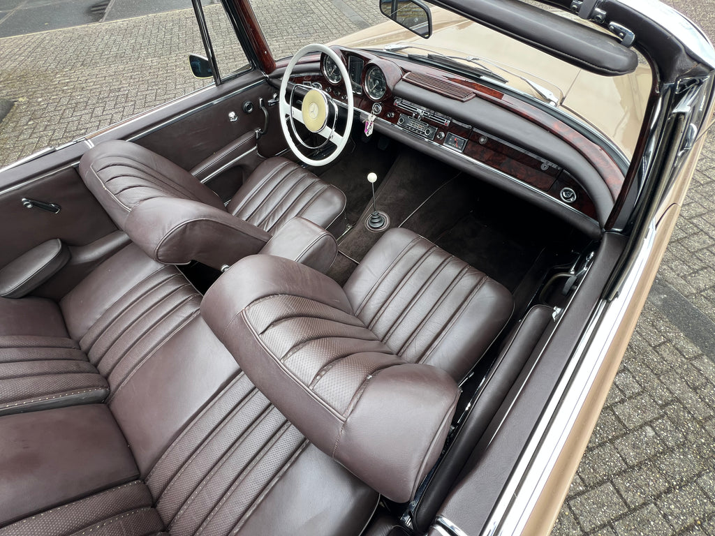 VERKOCHT MERCEDES 220SE