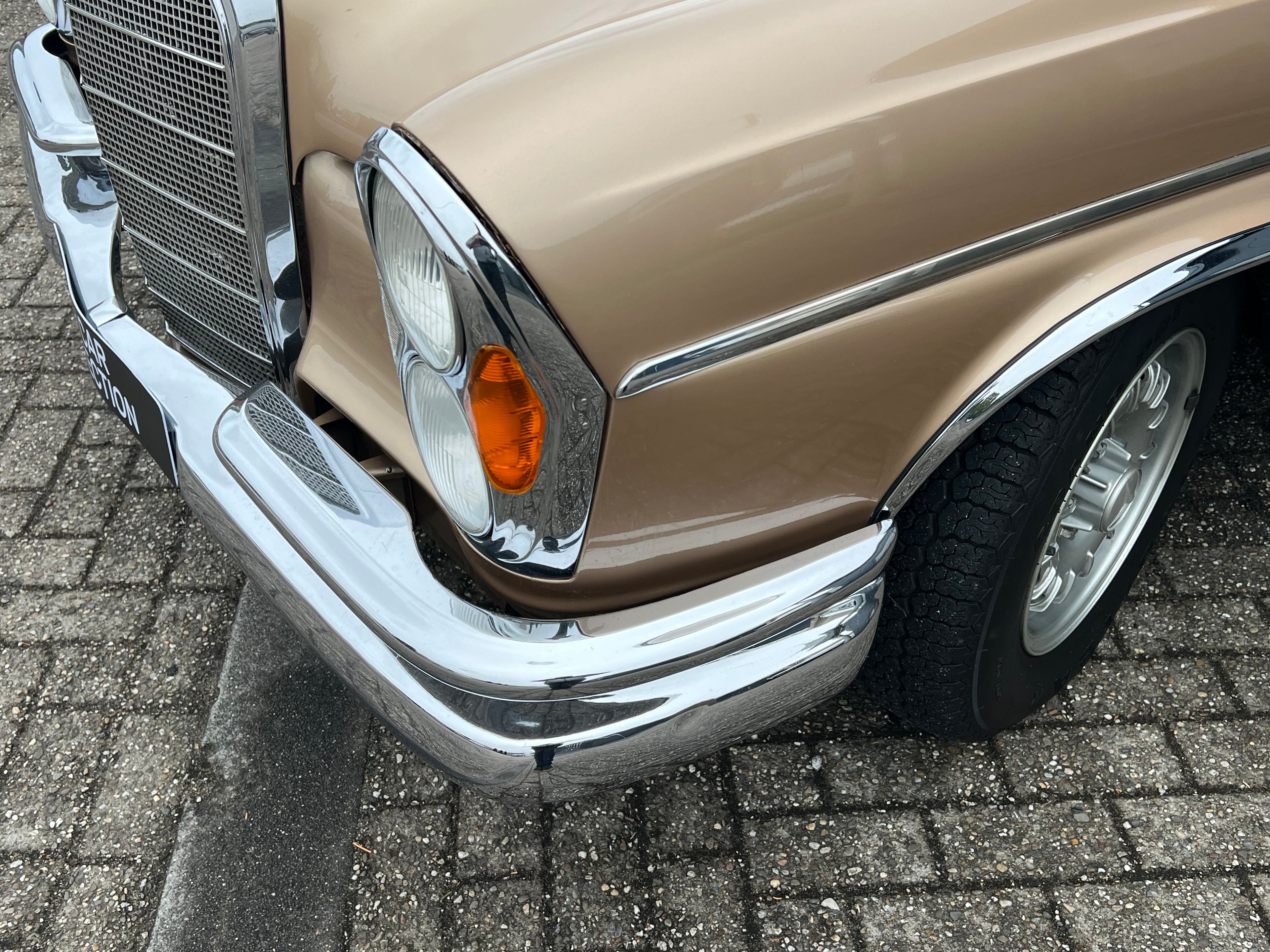 VERKOCHT MERCEDES 220SE